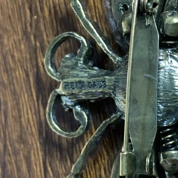 Heidi Daus Crystal Dragonfly Pin - Picture 4 of 6